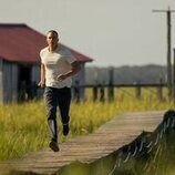 Drew Starkey en 'La pista parte 2' de 'Outer Banks'