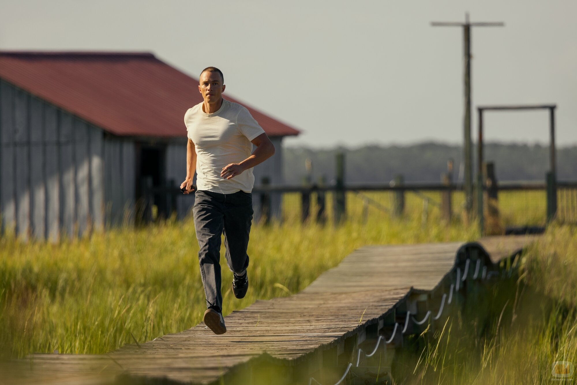 Drew Starkey en 'La pista parte 2' de 'Outer Banks'