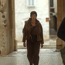 Pollyanna McIntosh en Capítulo 9 titulado 'Álzate, álzate' de 'Outer Banks'