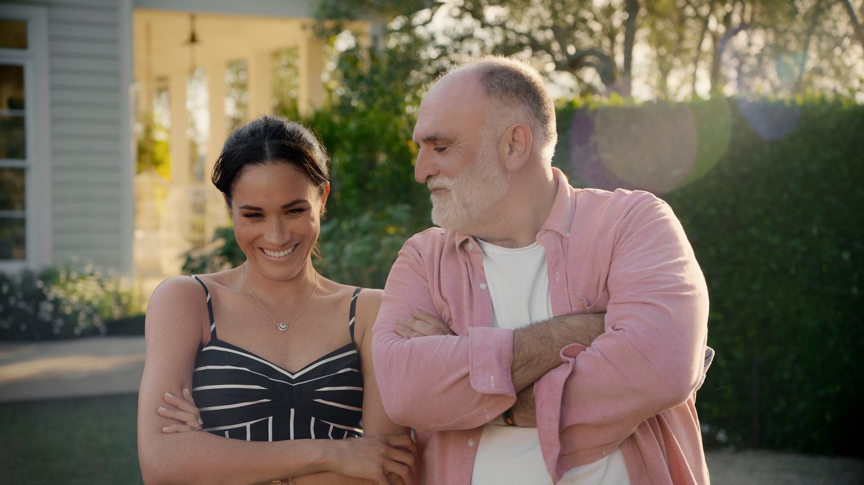 Meghan, con el chef José Andrés en 'Con amor, Meghan'