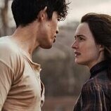 Instantánea de Philippa Northeast y Christopher Chung en 1x02 titulado 'Él' de 'Mi brillante carrera'