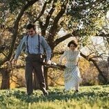Jake Dunn y Philippa Northeast en el 1x03 de 'Mi brillante carrera'