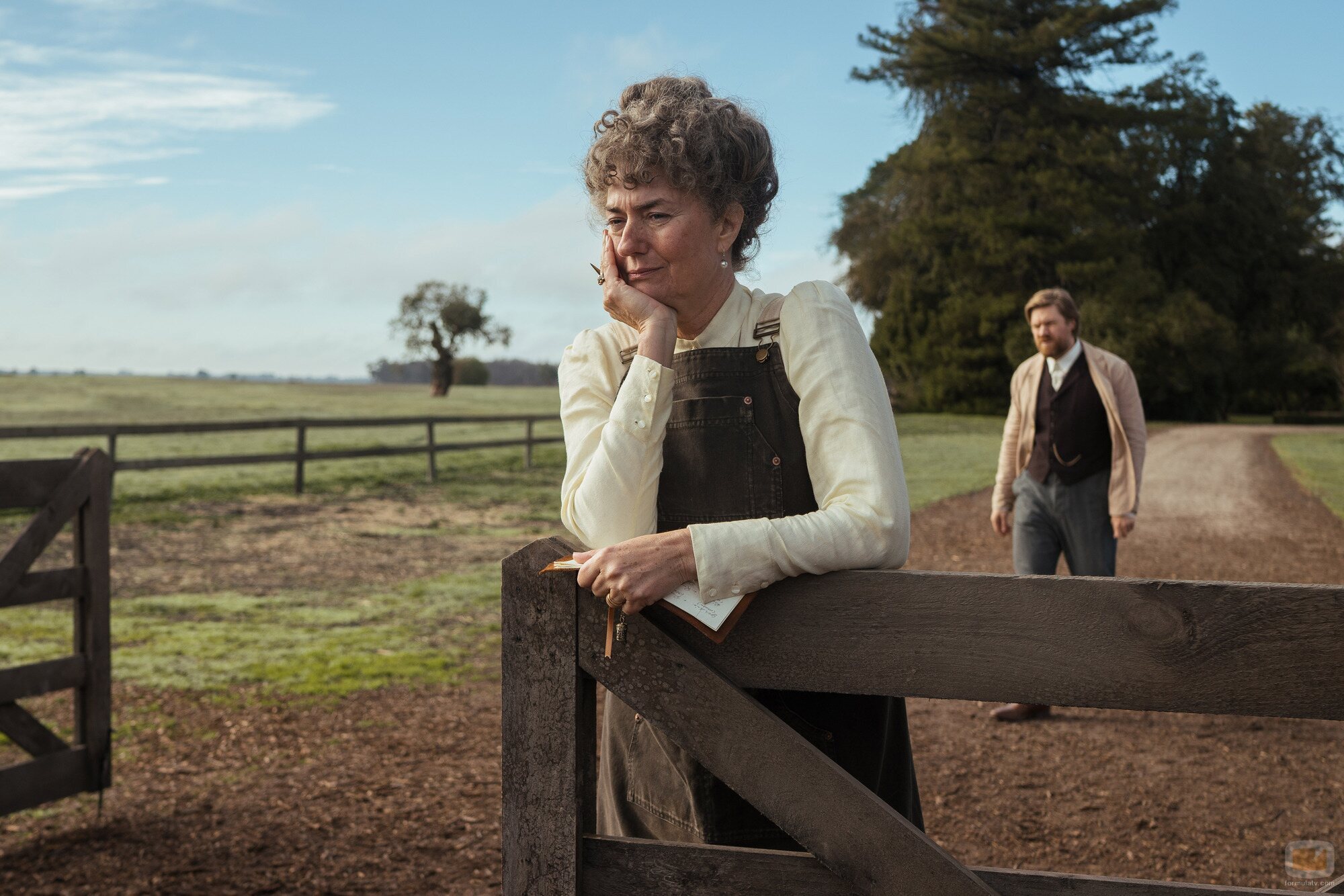 Anna Chancellor y Alexander England en 'Una gran pasión' de 'My Brilliant Career'