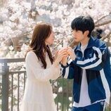 Jung Hae-In y Ha-young en el 1x03 de 'Acaramelados'
