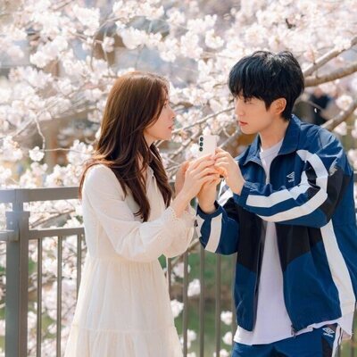 Jung Hae-In y Ha-young en el 1x03 de 'Acaramelados'