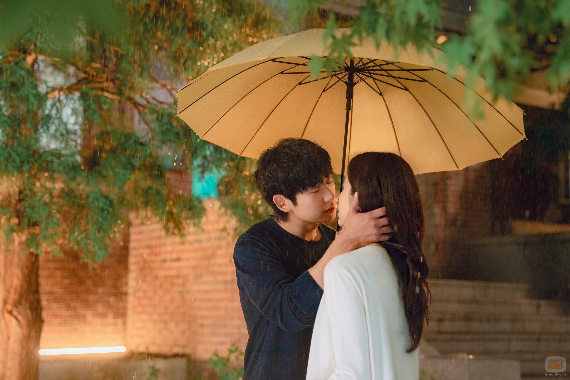 Ha-young y Jung Hae-In en 'Episodio 5' de '이런 엿 같은 사랑'