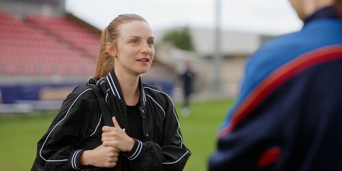 Faye Marsay en Capítulo 3 titulado 'El Got Talent de Richmond' de 'Ted Lasso'