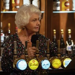 Annette Badland en 'El día libre de las greyhounds' de 'Ted Lasso'