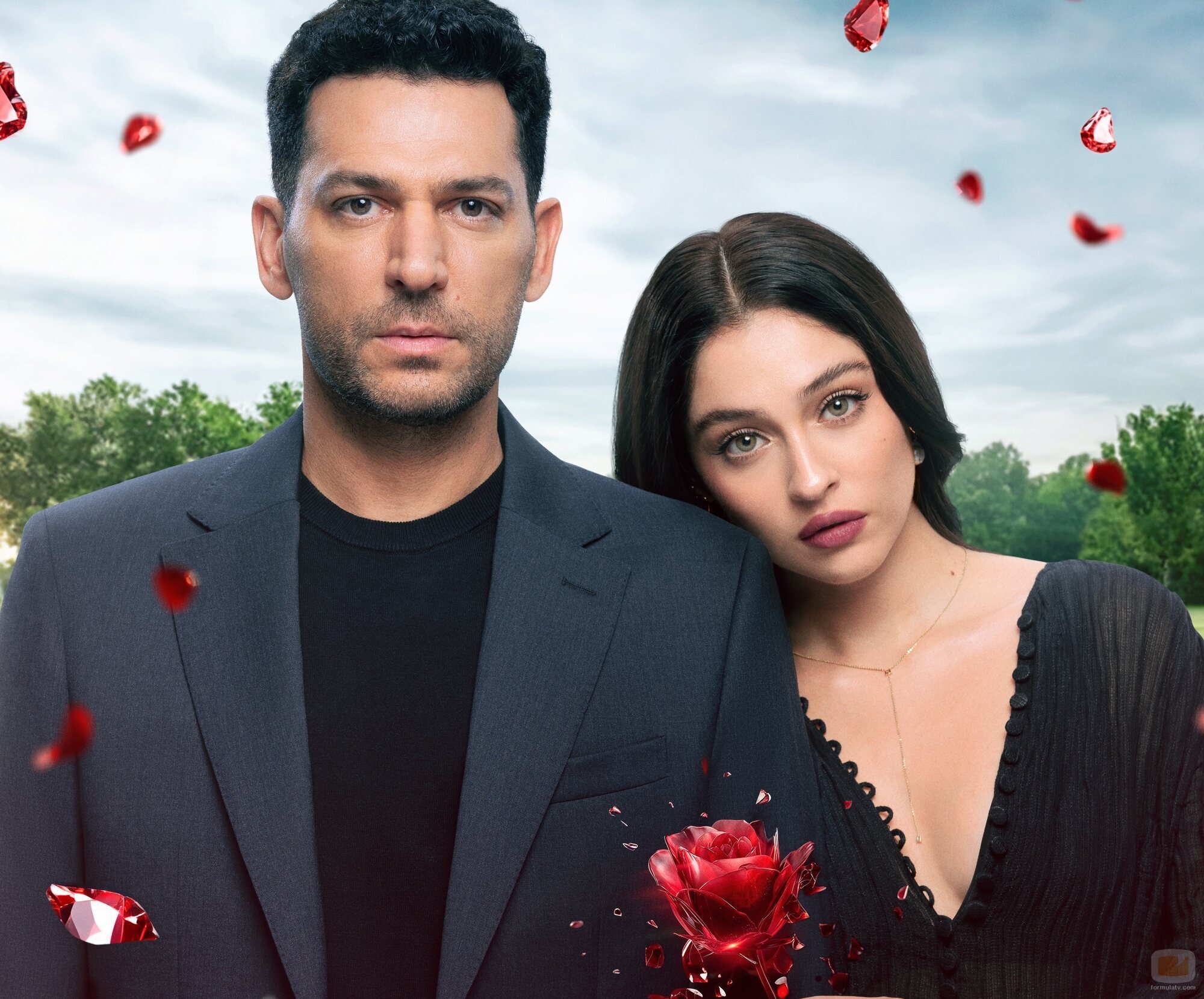 Cemre Baysel y Murat Yildirim en 'Güller ve Günahlar'
