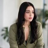 Cemre Baysel en una escena de 'El Secreto'