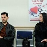 Cemre Baysel y Murat Yildirim en 'El Secreto'