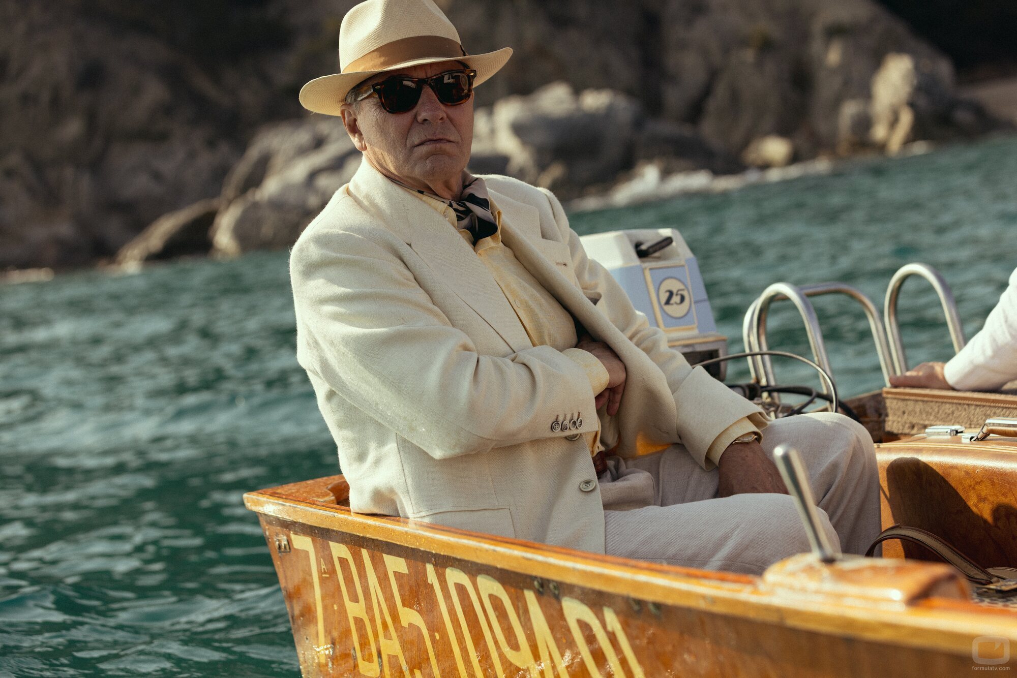Promocional de José Coronado en Capítulo 1 titulado 'Episode #1.1' de 'El problema final'
