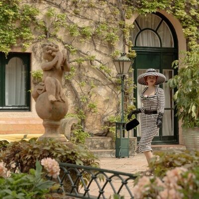 Cristina Kovani en 1x04 'Episode #1.4' de 'El problema final'