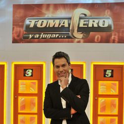 El concurso 'Toma cero y a jugar' de Telecinco con su presentador Daniel Domenjó