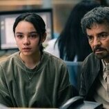 Eugenio Derbez y Dariana Delbouis en una foto promocional de 'El juicio'
