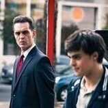 Íker Sánchez Solano y Pedro Alonso en una imagen de 'El juicio'