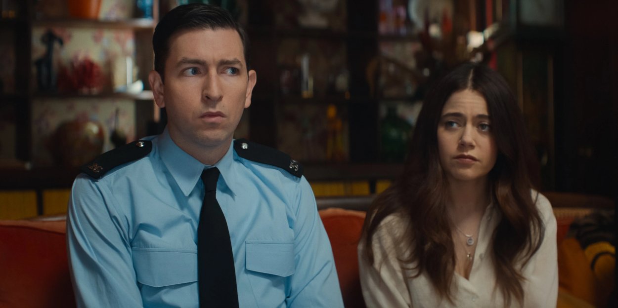 Nicholas Braun y Molly Gordon en 'Las ovejas detectives'