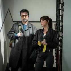 Irene Arcos y Hugo Silva en Capítulo 1 titulado 'Episode #1.1' de 'Rojo sobre blanco'