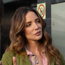 María Hervás en una escena de 'Rojo sobre blanco'