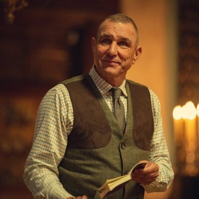 Vinnie Jones en 'Hay una rata en la cocina' de 'The Gentlemen: La serie'