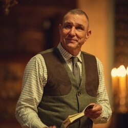 Vinnie Jones en 'Hay una rata en la cocina' de 'The Gentlemen: La serie'