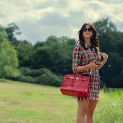 Kaya Scodelario en la temporada 2 y el capítulo 04 de 'The Gentlemen: La serie'