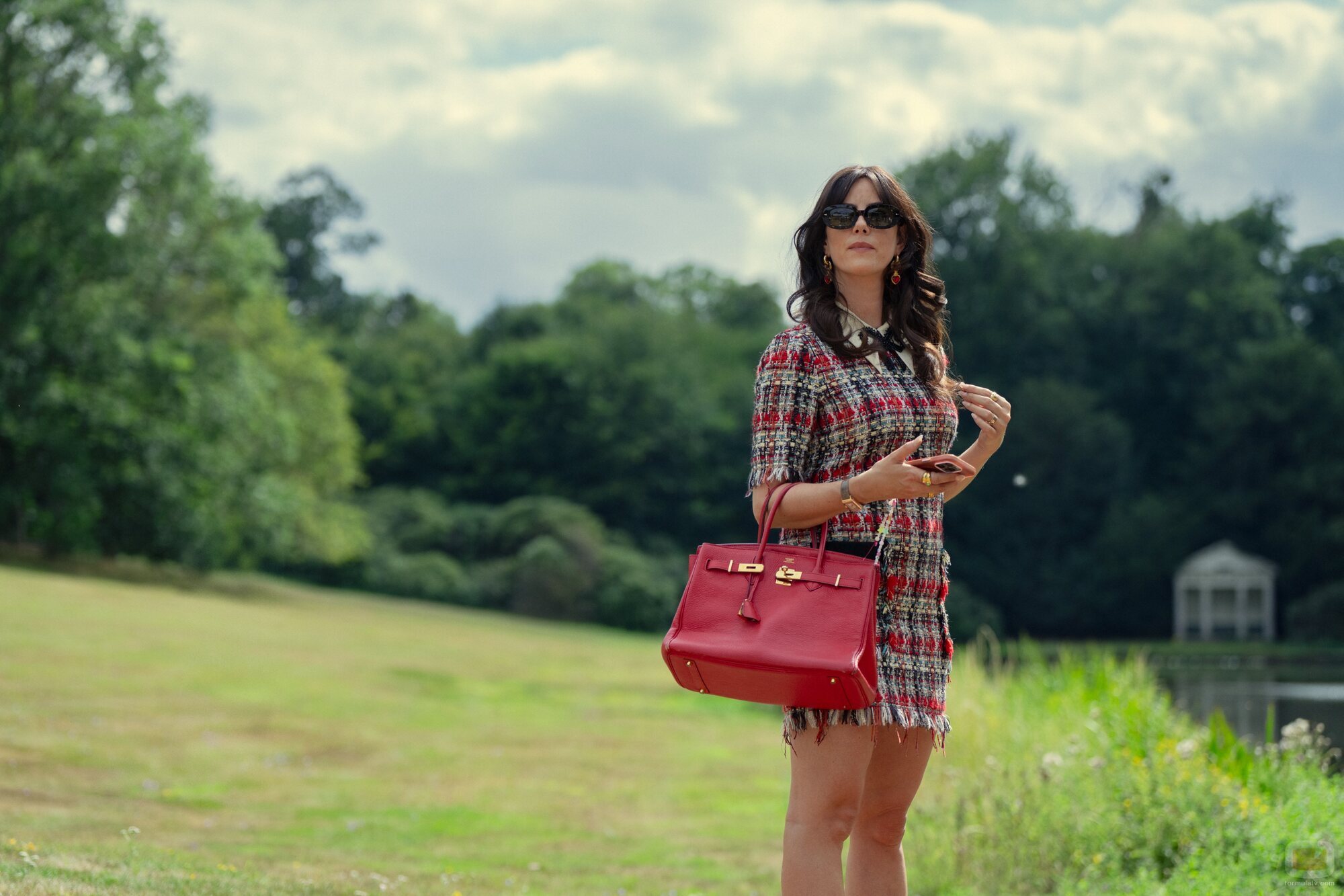 Kaya Scodelario en la temporada 2 y el capítulo 04 de 'The Gentlemen: La serie'