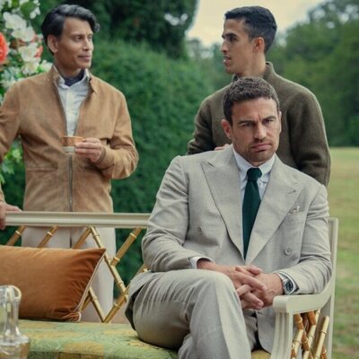 Theo James en 2x04 titulado 'La visión del conjunto' de 'The Gentlemen: La serie'