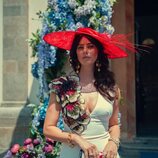 Kaya Scodelario en 2x06 titulado 'Las campanas de San Domenico' de 'The Gentlemen: La serie'