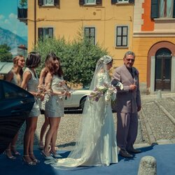 Benedetta Porcaroli y Sergio Castellitto en 2x06 'Las campanas de San Domenico' de 'The Gentlemen: La serie'