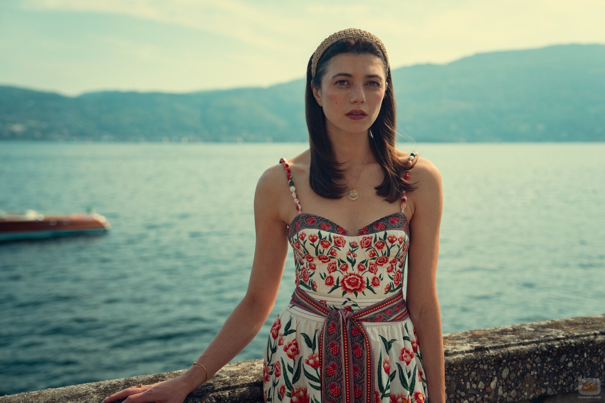 Jasmine Blackborow en 2x06 'Las campanas de San Domenico' de 'The Gentlemen: La serie'