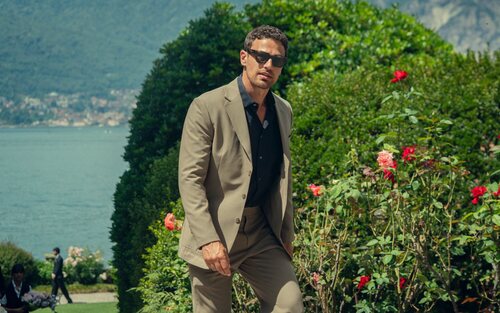 Theo James en el 2x06 de 'The Gentlemen'