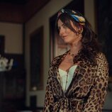 Kaya Scodelario en 'Las campanas de San Domenico' de 'The Gentlemen'