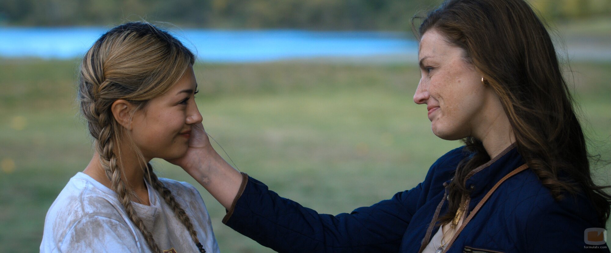 Jessica Paré y Miku Martineau en el 1x02 de 'La timonel'