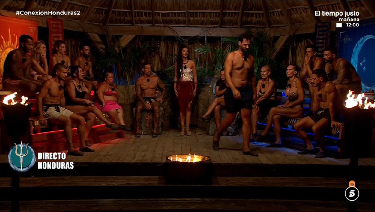 Asraf Beno abandona llorando el Oráculo en 'Supervivientes All Stars'