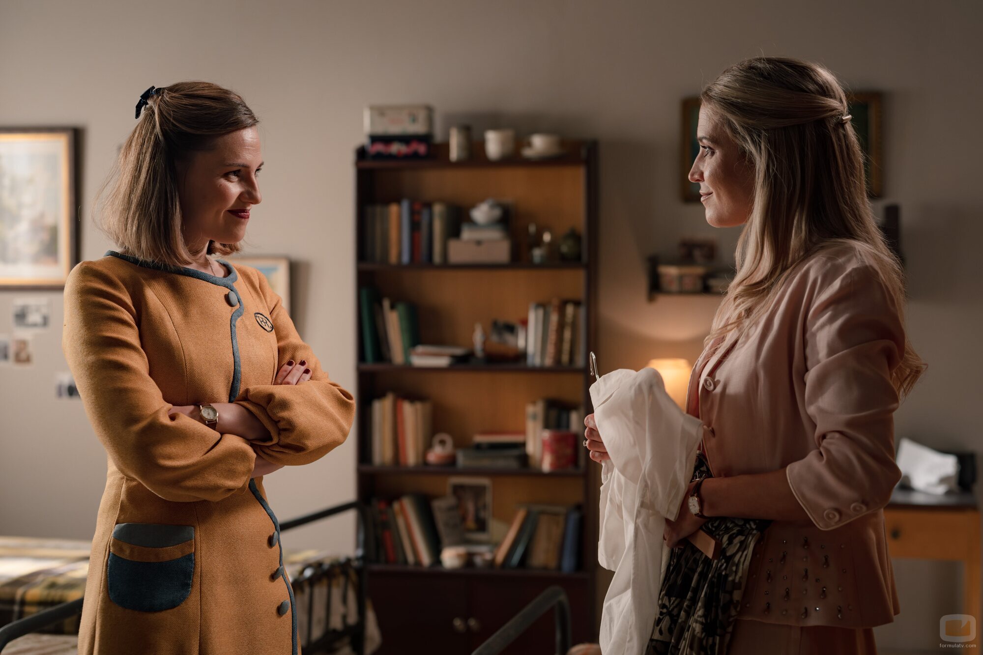 Ana Carlota Fernández y Isabel Moreno en 3x179 titulado 'Viernes 25 de septiembre de 2026' de 'Sueños de libertad'