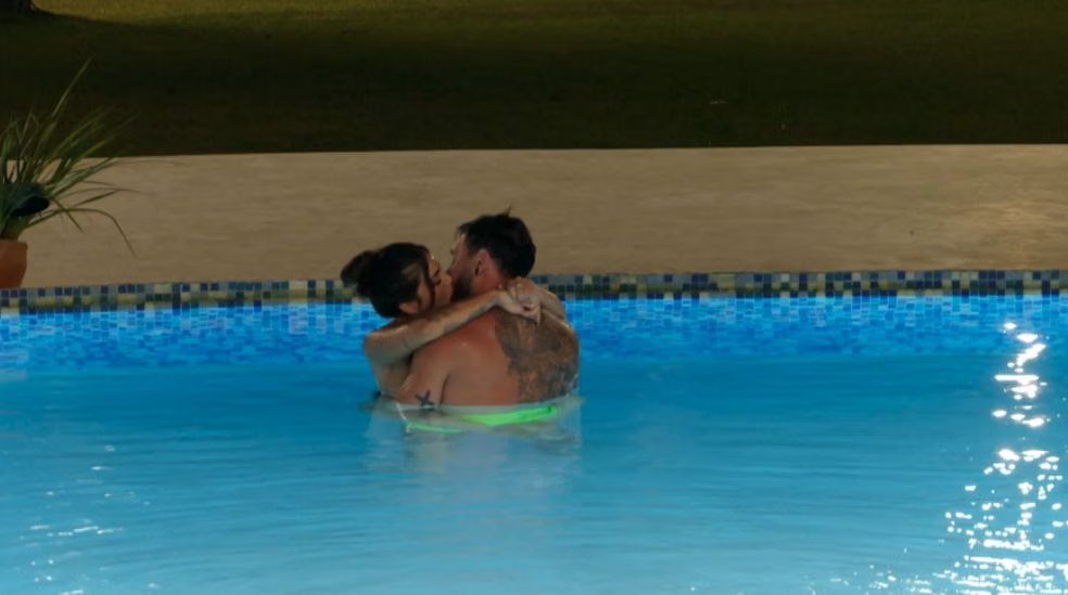 Rubén y Nataly protagonizan el primer beso de 'La isla de las tentaciones 11'