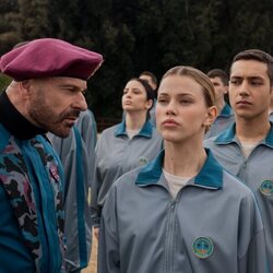 Raiz y Margherita Buoncristiani en 1x01 titulado 'El espadín' de 'Academia Minerva'