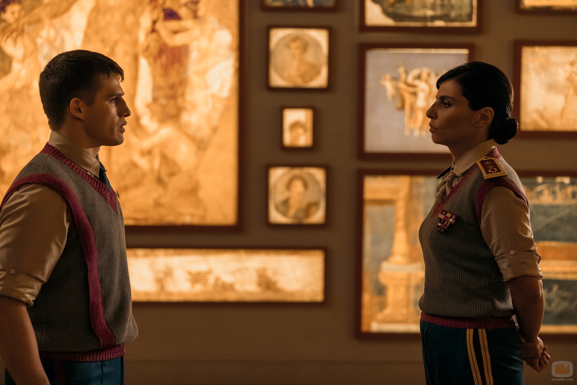 Giulio Brizzi y Irene Maiorino en el 1x07 de 'Minerva - La scuola'
