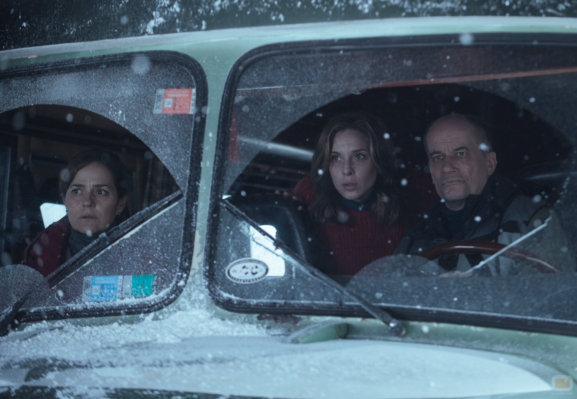 Andrea Pietra y Carla Peterson en 1x05 'Paisaje' de 'El Eternauta'