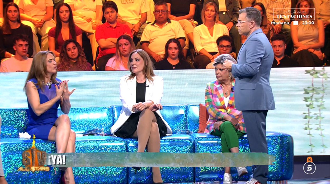 Momento del encontronazo entre Jorge Javier Vázquez y Beatriz Trapote