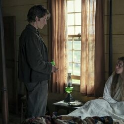 Mike Faist y Florence Pugh en 'Cathy' de 'Al este del Edén'