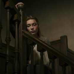 Florence Pugh en 1x02 'Cathy' de 'Al este del Edén'
