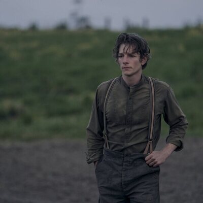 Mike Faist en Capítulo 2 titulado 'Cathy' de 'Al este del Edén'