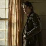 Captura de Mike Faist en Capítulo 2 titulado 'Cathy' de 'Al este del Edén'