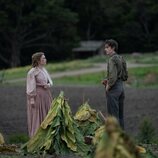 Mike Faist y Florence Pugh en 'Cathy' de 'East of Eden'