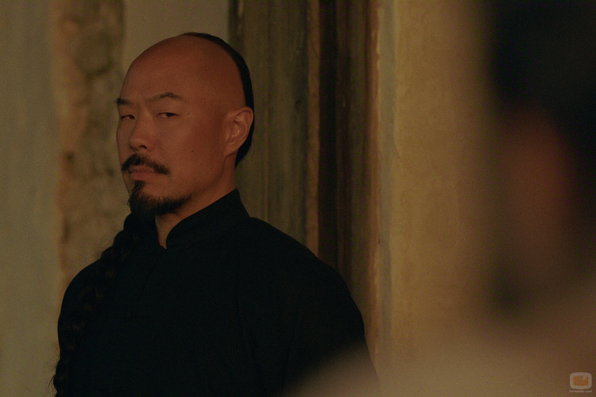 Hoon Lee en Capítulo 3 titulado 'En el valle' de 'Al este del Edén'