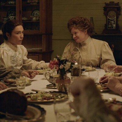 Florence Pugh y Martha Plimpton en el 1x04 de 'Al este del Edén'