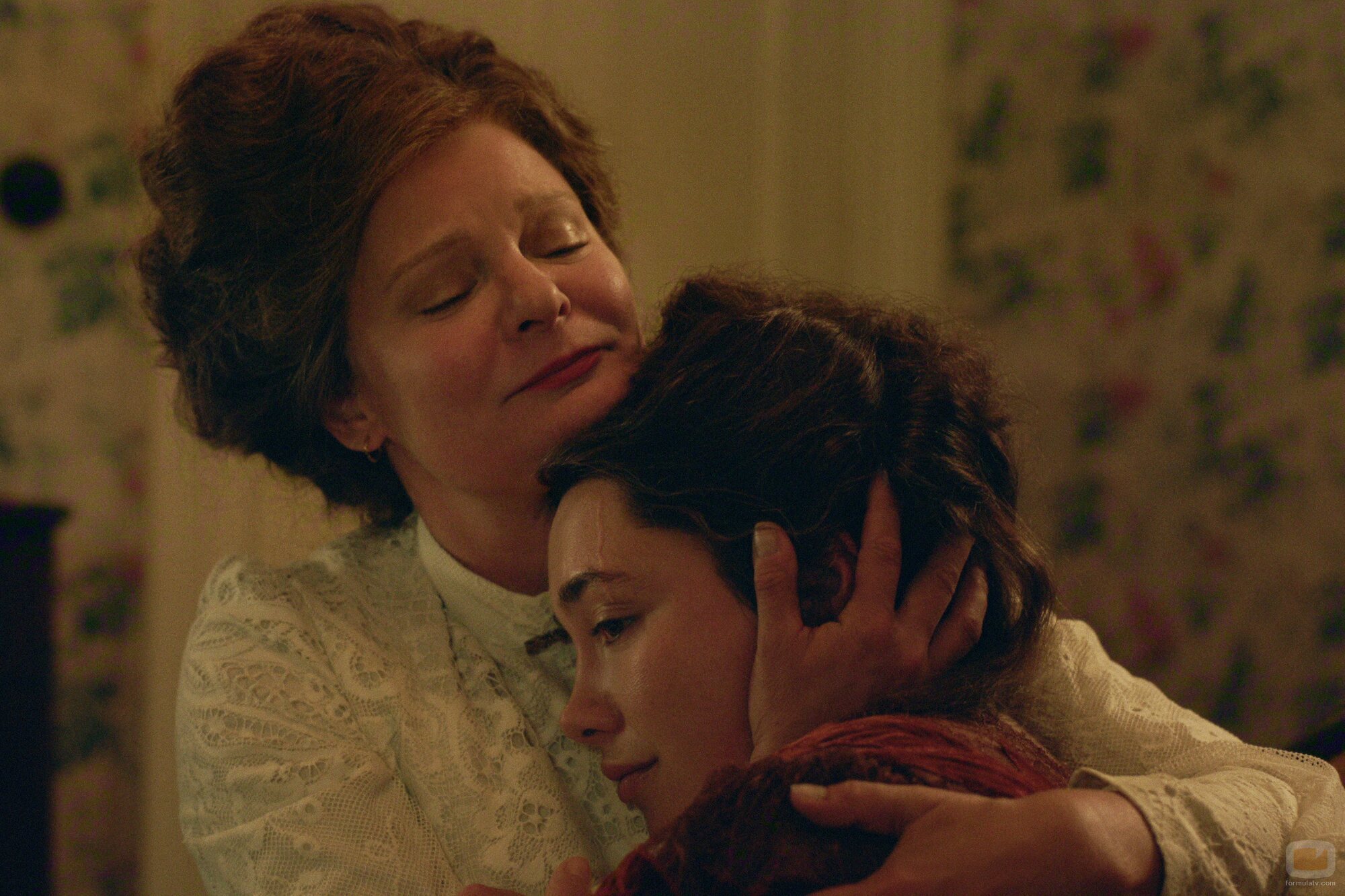 Martha Plimpton y Florence Pugh en la temporada 1 y el capítulo 04 de 'Al este del Edén'