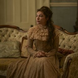 Fotograma de Florence Pugh en 1x04 titulado 'Kate' de 'Al este del Edén'